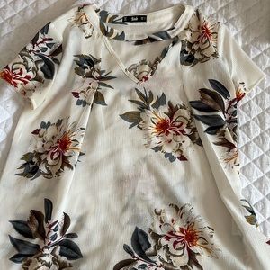White floral open v-neck blouse